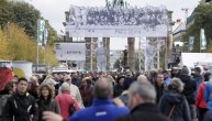 Ujedinjenje dve Nemačke je označilo kraj Hladnog rata: Posle 28 godina, Merkelova kaže da taj proces još nije završen (FOTO)