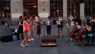 BEOGRAD JE MUZIKA: Talentovani klinci odsvirali Mocarta i dokazali da Beograđani vole klasiku (VIDEO)