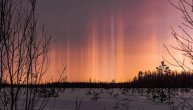 Neobičan fenomen prirode: Svetlosni "stubovi" na nebu iznad Sankt Peterburga (FOTO)