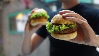 Kuvar otkriva: Hamburger i pljeskavica nisu isto - evo u čemu je razlika