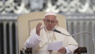 Papa upozorava decu da se čuvaju telefona: Jednom kad postanete sluga svom mobilnom, gubite slobodu